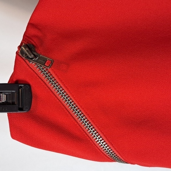 BCBGENERATION RED ZIPPER DETAILED MINI SKIRT - Picture 3 of 6